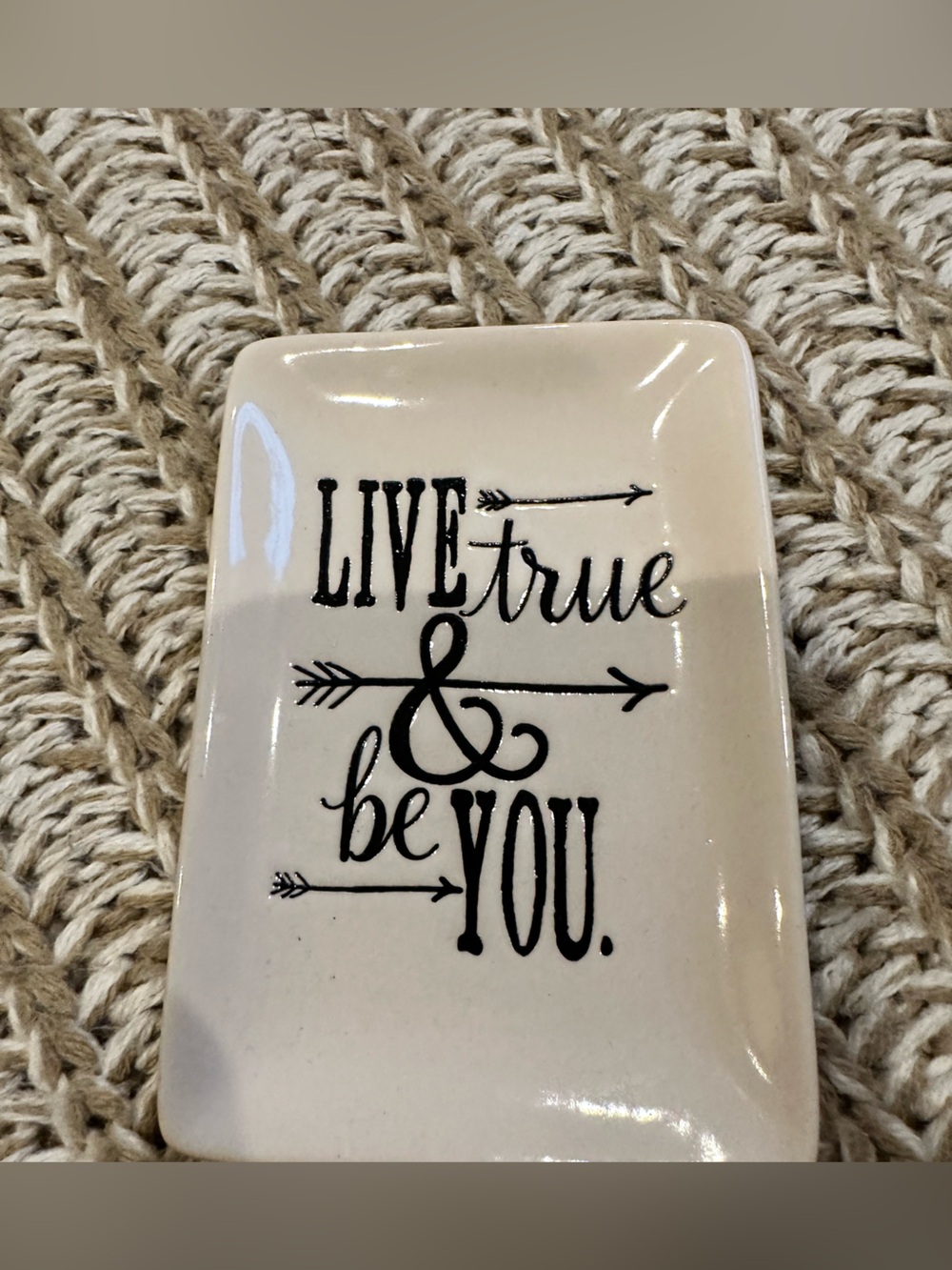 Thirty-One Keepsake Jewelry Coin Ceramic Tray "Live True & Be You" no box 4”X 3”